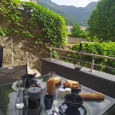 Chambres D'Hotes "Au Pied De La Bealiere" Montpezat-sous-Bauzon Kültér fotó