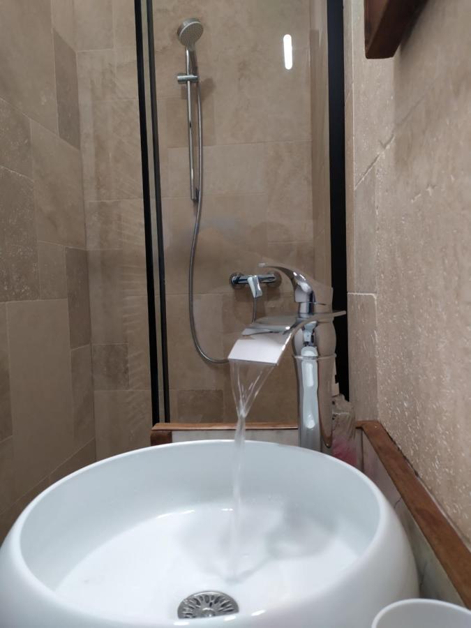 Chambres D'Hotes "Au Pied De La Bealiere" Montpezat-sous-Bauzon Kültér fotó