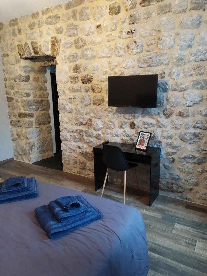 Chambres D'Hotes "Au Pied De La Bealiere" Montpezat-sous-Bauzon Szoba fotó